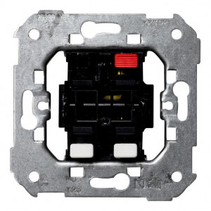 75398-39 Łącznik podwójny 10A (Mechanizm bez klawiszy) Simon 82 - Widok z przodu