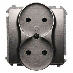 BMG2M.01/29 Gniazdo podwójne bez bolca uziemiającego Satynowy Met. Simon Basic - Widok z przodu