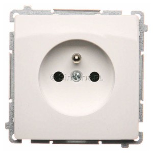 BMGZ1C.01/11 Gniazdo pojedyncze z bolcem uziemiającym Biały Simon Basic - Widok z przodu