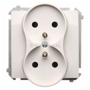 BMGZ2MZ.01/11 Gniazdo podwójne z bolcem uziemiającym i przesłonami torów prądowych Biały Simon Basic - Widok z przodu