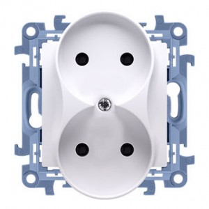 CG2M.01/11 Gniazdo wtyczkowe podwójne bez uziemienia 16A Biały Simon 10 - Widok z przodu