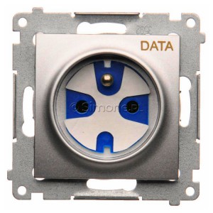 DGD1.01/43 Gniazdo pojedyncze z bolcem uziemiającym typu DATA Srebrny Mat Simon 54 - Widok z przodu