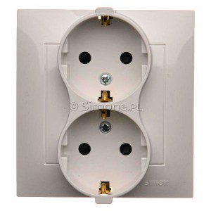 DGSZ2Z/11 Gniazdo podwójne Schuko z przesłoną torów prądowych Biały Simon 54 - Widok z przodu