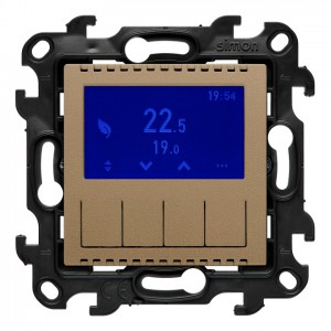 NETD1A.01/34 Regulator temperatury z programatorem tygodniowym, wyświetlaczem LCD oraz czujnikiem wewnętrznym Szampański Mat Simon 24 - Widok z przodu