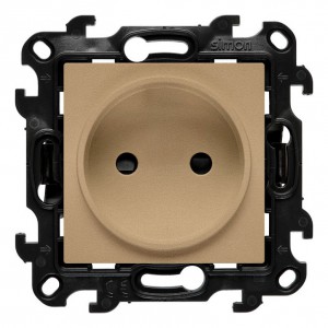 NG1CZ.01/34 Gniazdo wtyczkowe pojedyncze bez uziemienia z przesłonami torów prądowych 16A Szampański Mat Simon 24 - Widok z przodu