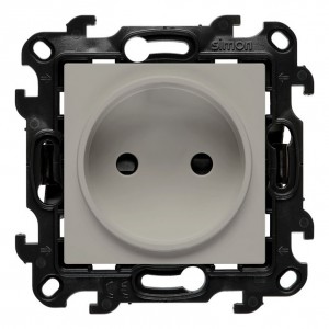 NG1CZ.01/42 Gniazdo wtyczkowe pojedyncze bez uziemienia z przesłonami torów prądowych 16A Kaszmirowy Simon 24 - Widok z przodu