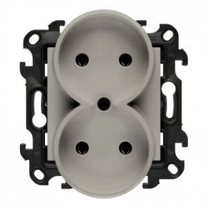 NG2MC.01/42 Gniazdo wtyczkowe podwójne bez uziemienia 16A Kaszmirowy Simon 24 - Widok z przodu