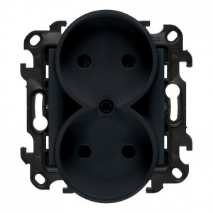 NG2MCZ.01/38 Gniazdo wtyczkowe podwójne bez uziemienia z przesłonami torów prądowych 16A Grafitowy Mat Simon 24 - Widok z przodu