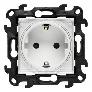NGSZ1BCUZ.01E/11A Gniazdo hermetyczne z bolcem uziemiającym typu Schuko, przesłonami torów prądowych i klapką transparentną Biały Simon 24 - Widok z przodu
