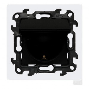 NGSZ1BCZ.01E/49 Gniazdo hermetyczne z bolcem uziemiającym typu Schuko, przesłoną torów prądowych, uszczelką ramki i klapką w kolorze wyrobu Czarny Mat Simon 24 - Widok z przodu
