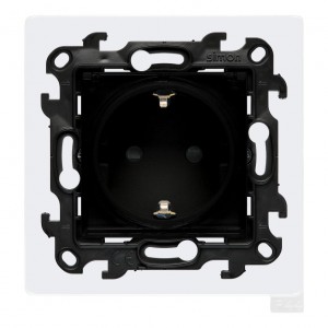 NGSZ1BCZ.01E/49A Gniazdo hermetyczne z bolcem uziemiającym typu Schuko, przesłoną torów prądowych, uszczelką ramki i klapką transparentną Czarny Mat Simon 24 - Widok z przodu