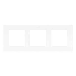 NR3/11 Ramka potrójna Biały Simon 24 - Widok z przodu