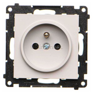 TGZ1CZ.01/114 Gniazdo pojedyncze z bolcem uziemiającym i przesłoną torów prądowych 16A, szybkozłącza Jasnoszary Mat Simon 55 - Widok z przodu