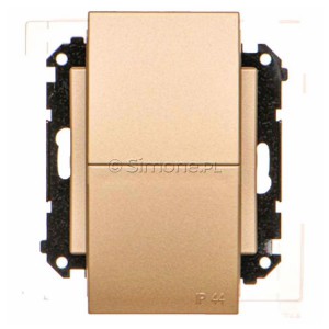 TGZ2BMCZ.01/144 Gniazdo hermetyczne podwójne z bolcem uziemiającym do wersji IP44, przesłoną torów prądowych i klapką w kolorze wyrobu 16A, szybkozłącza Szampański Mat Simon 55 - Widok z przodu